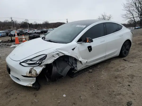 5YJ3E1EA0KF426443 2019 TESLA MODEL 3 - Image 1