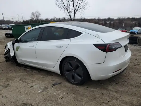 5YJ3E1EA0KF426443 2019 TESLA MODEL 3 - Image 2