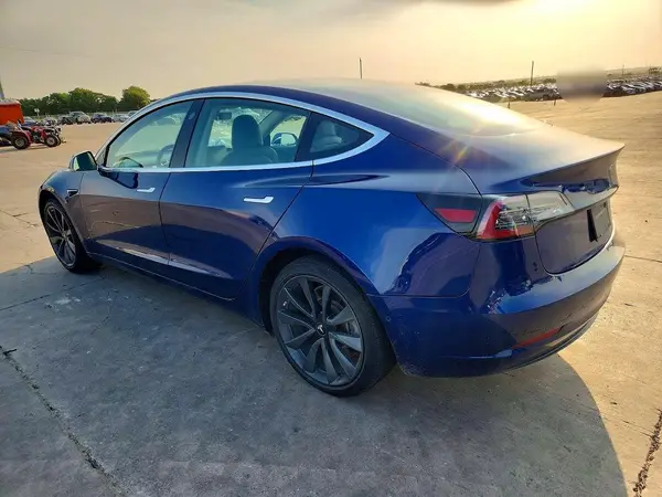 5YJ3E1EA0KF428449 2019 TESLA MODEL 3 - Image 2