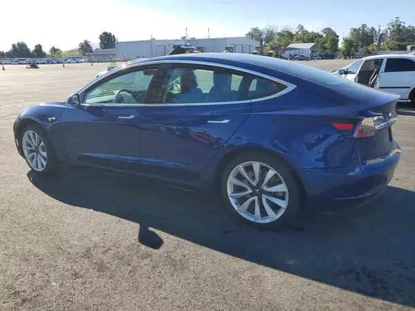 5YJ3E1EA0KF437880 2019 TESLA MODEL 3 - Image 2