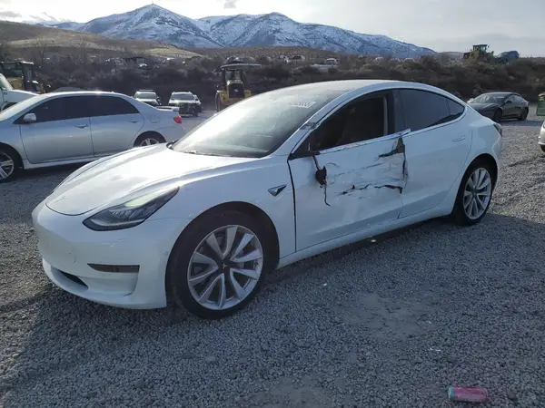 5YJ3E1EA0KF476503 2019 TESLA MODEL 3 - Image 1