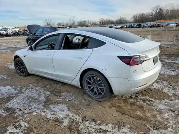 5YJ3E1EA0KF482527 2019 TESLA MODEL 3 - Image 2