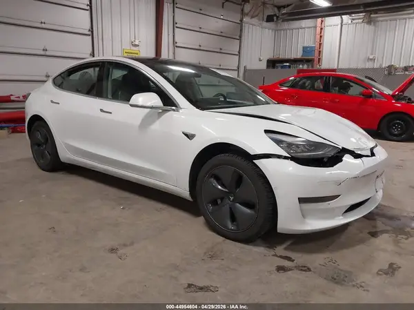5YJ3E1EA0KF484486 2019 TESLA MODEL 3 - Image 1