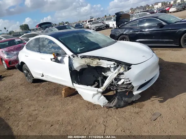 5YJ3E1EA0KF486447 2019 TESLA MODEL 3 - Image 1