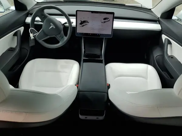 5YJ3E1EA0KF486822 2019 TESLA MODEL 3 - Image 8