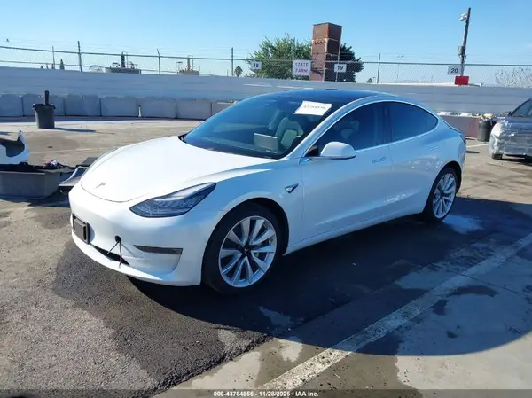 5YJ3E1EA0LF476809 2020 TESLA MODEL 3 - Image 2