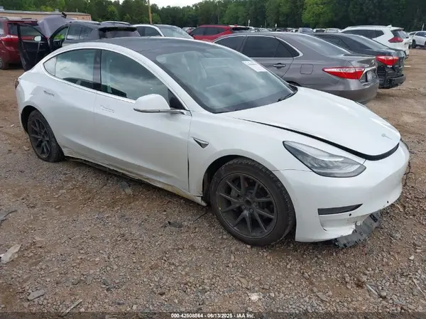 5YJ3E1EA0LF658686 2020 TESLA MODEL 3 - Image 1