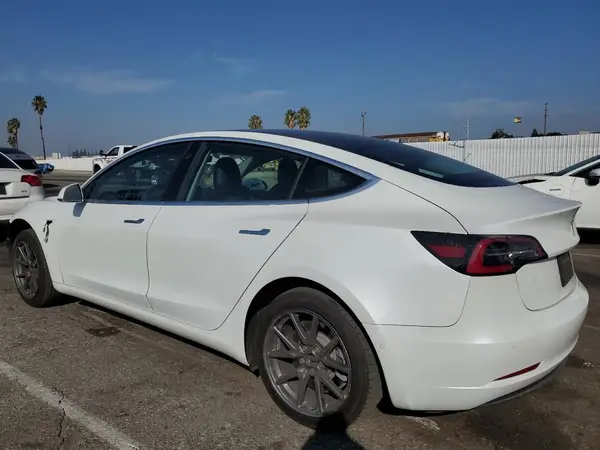 5YJ3E1EA0LF660020 2020 TESLA MODEL 3 - Image 2