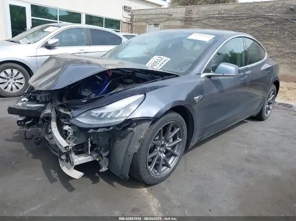 5YJ3E1EA0LF704923 2020 TESLA MODEL 3 - Image 2