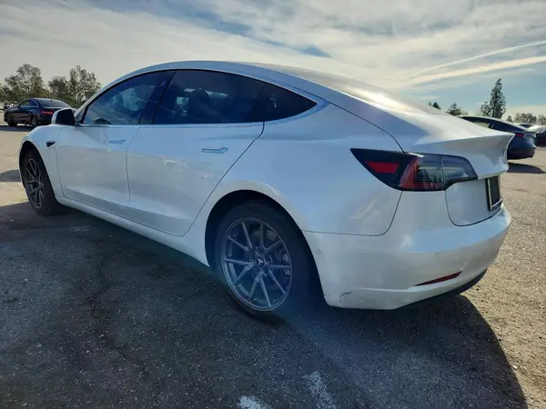 5YJ3E1EA0LF741034 2020 TESLA MODEL 3 - Image 2