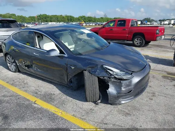 5YJ3E1EA0LF744046 2020 TESLA MODEL 3 - Image 1
