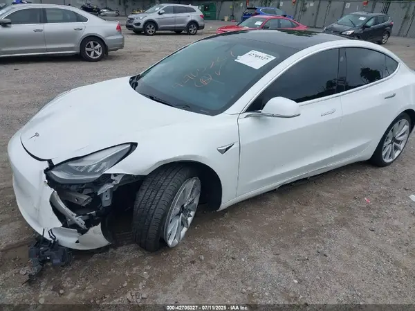 5YJ3E1EA0LF785650 2020 TESLA MODEL 3 - Image 2