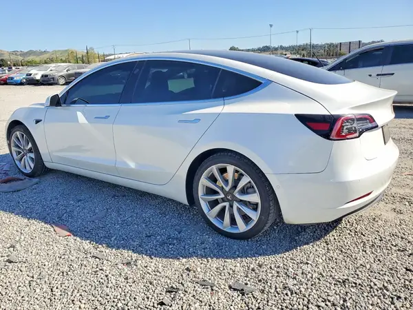 5YJ3E1EA0LF806593 2020 TESLA MODEL 3 - Image 2