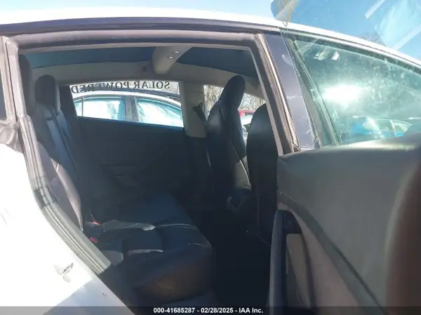 5YJ3E1EA0MF009620 2021 TESLA MODEL 3 - Image 8