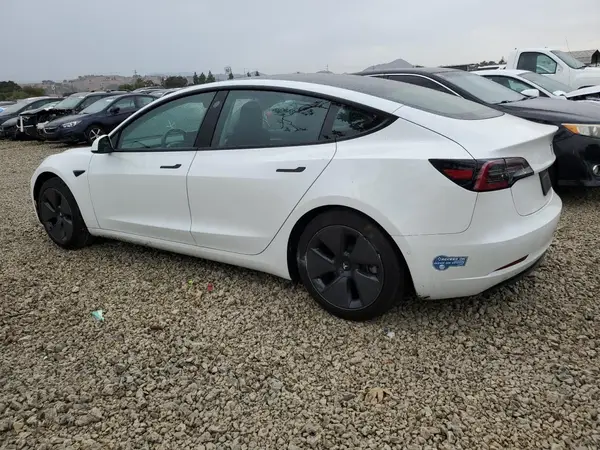 5YJ3E1EA0MF013635 2021 TESLA MODEL 3 - Image 2