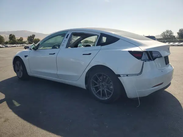 5YJ3E1EA0MF017524 2021 TESLA MODEL 3 - Image 2