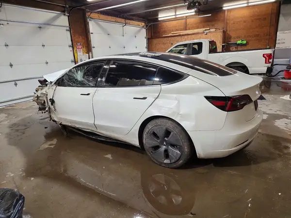 5YJ3E1EA0MF027437 2021 TESLA MODEL 3 - Image 2