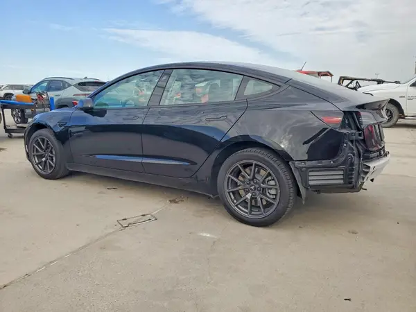 5YJ3E1EA0MF027440 2021 TESLA MODEL 3 - Image 2