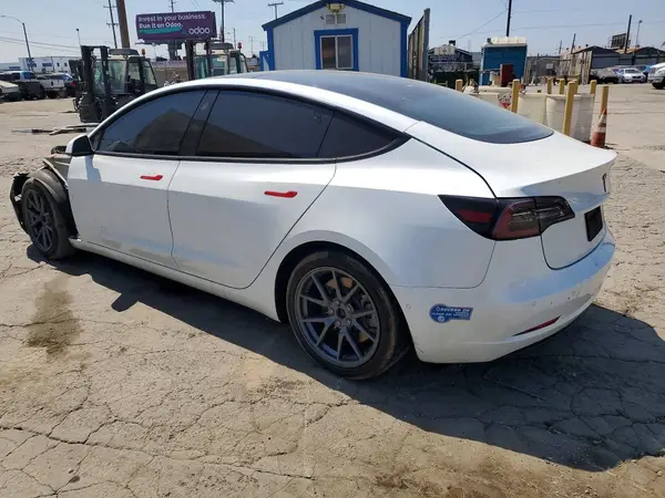 5YJ3E1EA0MF030421 2021 TESLA MODEL 3 - Image 2