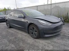 5YJ3E1EA0MF031083 2021 TESLA MODEL 3