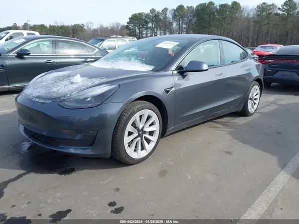 5YJ3E1EA0MF031858 2021 TESLA MODEL 3 - Image 2