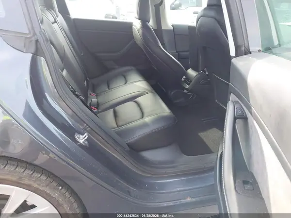 5YJ3E1EA0MF031858 2021 TESLA MODEL 3 - Image 8