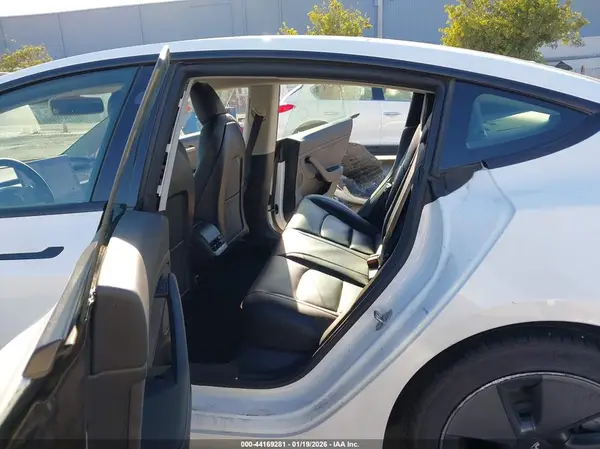 5YJ3E1EA0MF053679 2021 TESLA MODEL 3 - Image 8
