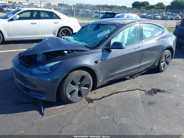 5YJ3E1EA0MF058879 2021 TESLA MODEL 3 - Image 2