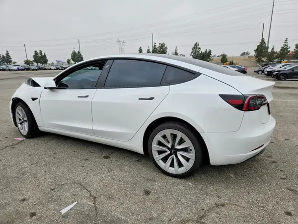 5YJ3E1EA0MF070675 2021 TESLA MODEL 3 - Image 2