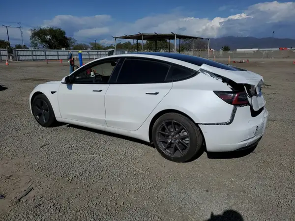 5YJ3E1EA0MF072457 2021 TESLA MODEL 3 - Image 2