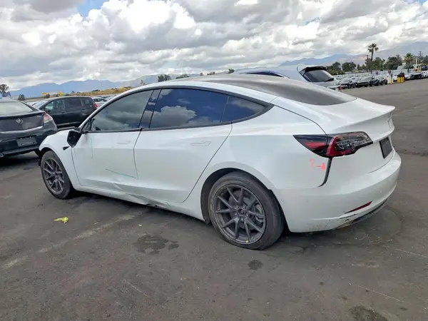 5YJ3E1EA0MF073222 2021 TESLA MODEL 3 - Image 2
