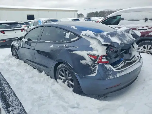 5YJ3E1EA0MF083555 2021 TESLA MODEL 3 - Image 2