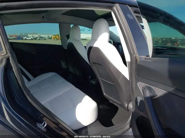 5YJ3E1EA0MF088240 2021 TESLA MODEL 3 - Image 8