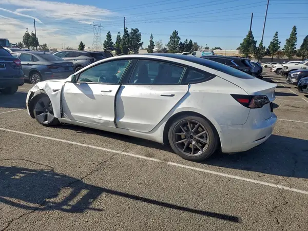 5YJ3E1EA0MF091011 2021 TESLA MODEL 3 - Image 2