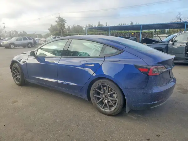 5YJ3E1EA0MF092322 2021 TESLA MODEL 3 - Image 2