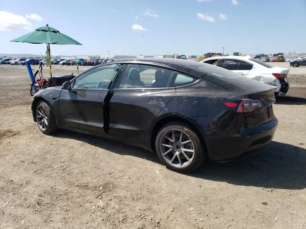 5YJ3E1EA0MF092806 2021 TESLA MODEL 3 - Image 2