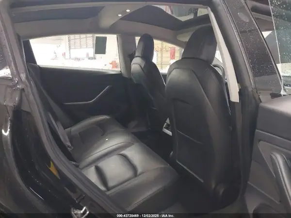 5YJ3E1EA0MF854452 2021 TESLA MODEL 3 - Image 8