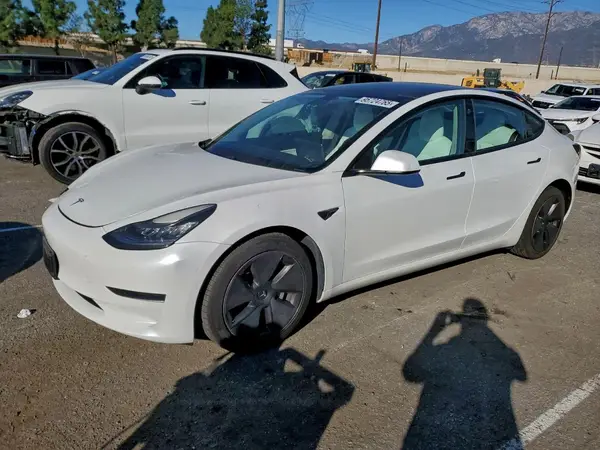 5YJ3E1EA0MF858825 2021 TESLA MODEL 3 - Image 1