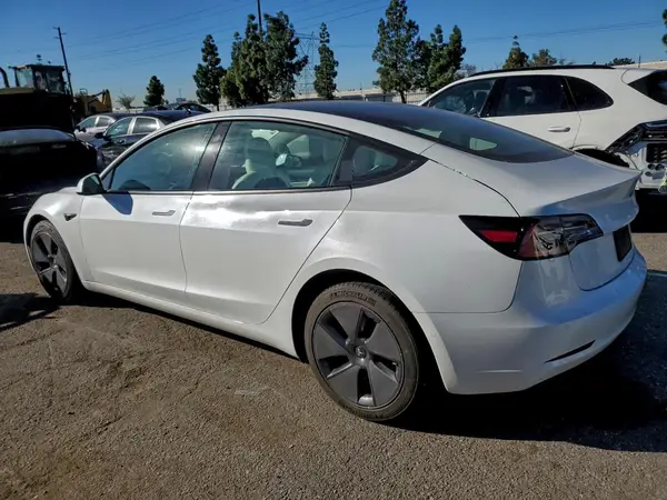 5YJ3E1EA0MF858825 2021 TESLA MODEL 3 - Image 2