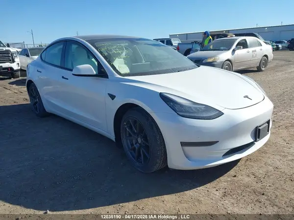 5YJ3E1EA0MF861885 2021 TESLA MODEL 3