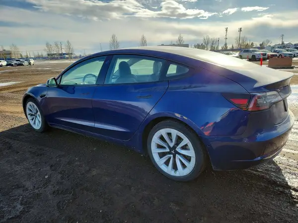 5YJ3E1EA0MF870215 2021 TESLA MODEL 3 - Image 2