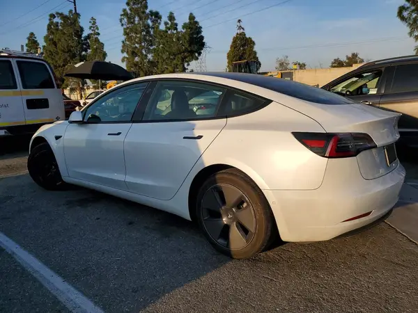 5YJ3E1EA0MF871820 2021 TESLA MODEL 3 - Image 2