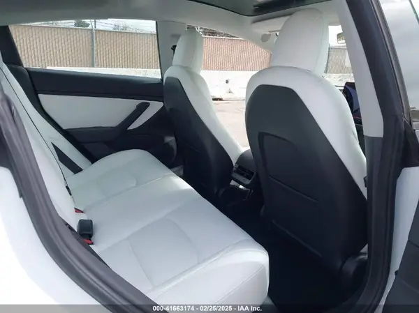 5YJ3E1EA0MF877908 2021 TESLA MODEL 3 - Image 8