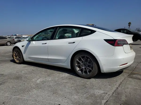 5YJ3E1EA0MF877942 2021 TESLA MODEL 3 - Image 2