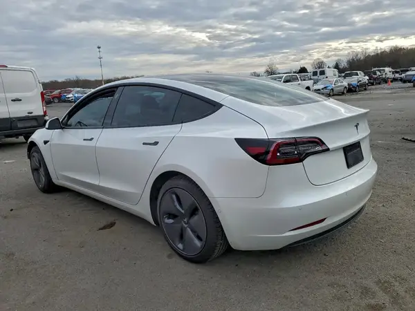 5YJ3E1EA0MF907795 2021 TESLA MODEL 3 - Image 2