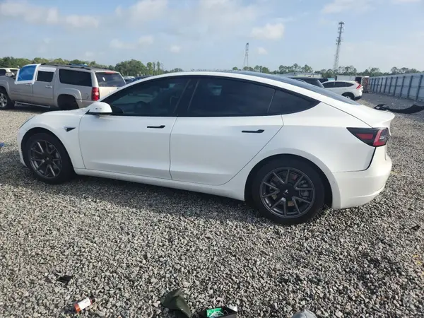 5YJ3E1EA0MF907831 2021 TESLA MODEL 3 - Image 2