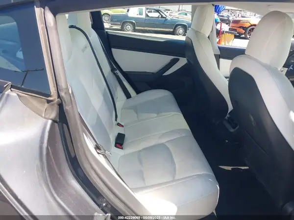 5YJ3E1EA0MF908736 2021 TESLA MODEL 3 - Image 8