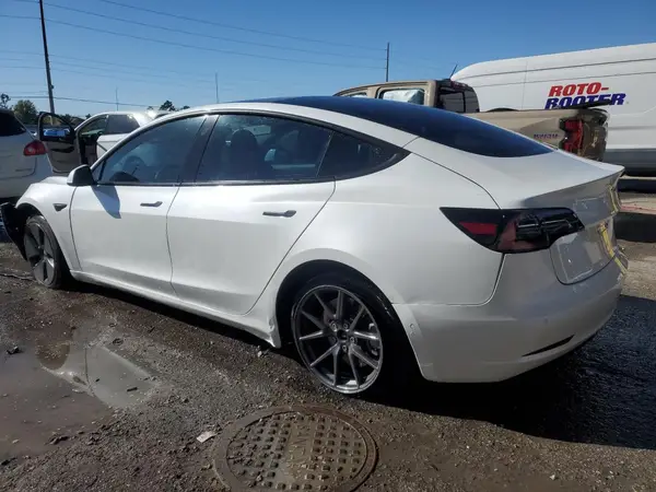 5YJ3E1EA0MF911183 2021 TESLA MODEL 3 - Image 2