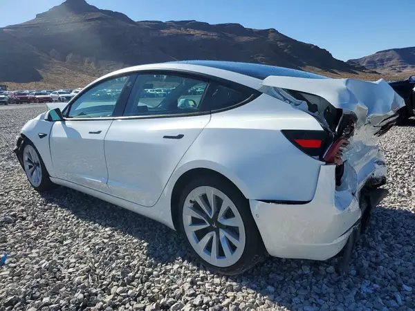 5YJ3E1EA0MF922183 2021 TESLA MODEL 3 - Image 2