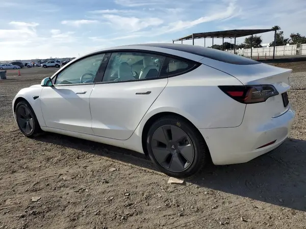 5YJ3E1EA0MF928632 2021 TESLA MODEL 3 - Image 2